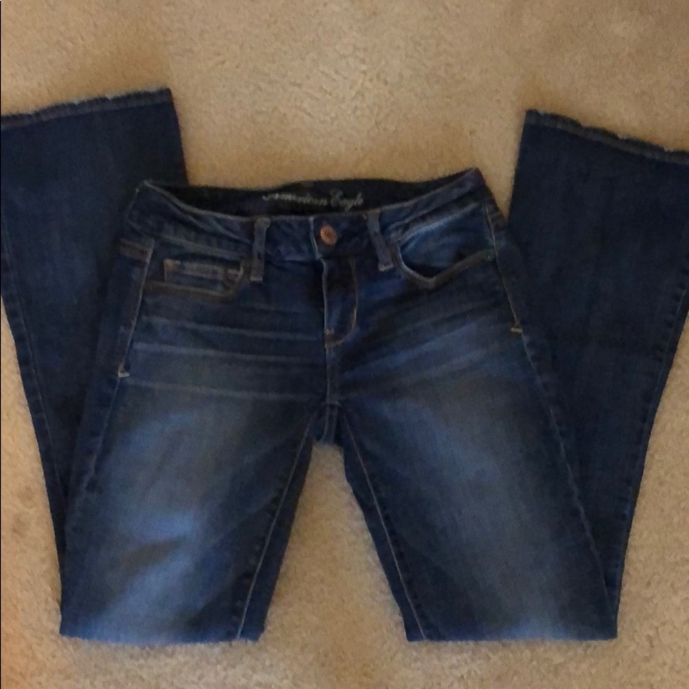 American Eagles skinny kick jeans
